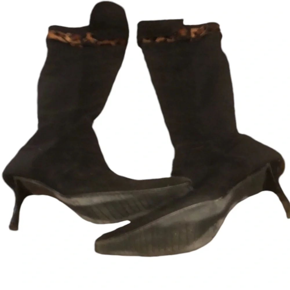Stuart Weitzman  Size 10 black suede  boots over the knee with stretch